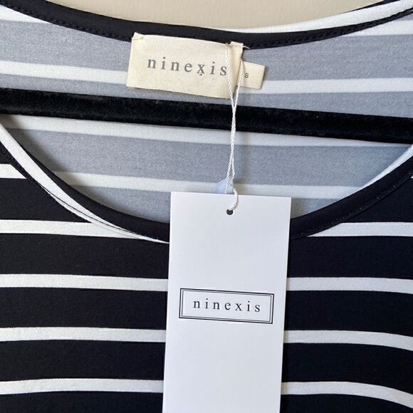 𝅺last One! NWT Black and White Stripe Babydoll Top - Picture 6 of 12